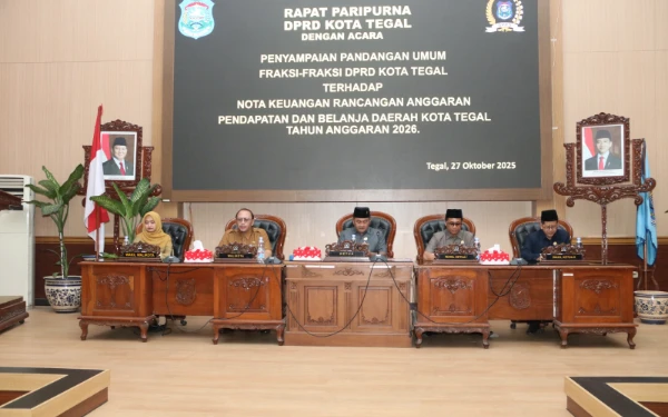 Thumbnail Berita - Fraksi DPRD Kota Tegal Soroti Penurunan PAD dalam RAPBD 2026