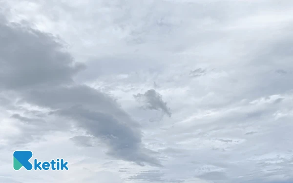 Thumbnail Berita - Cuaca Kota Surabaya 28 Oktober 2025 Diprakirakan Berawan, Trenggalek Hujan Ringan