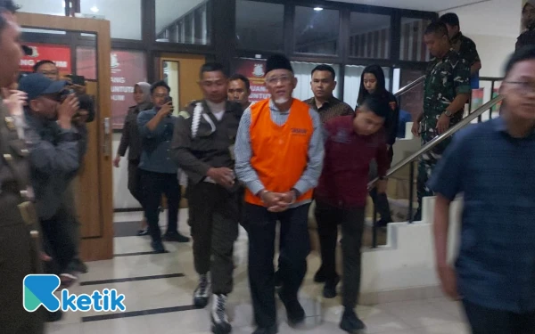 Thumbnail Berita - Breaking News! Eks Bupati Sleman Sri Purnomo Ditahan Kejari dalam Kasus Korupsi Rp10,9 M