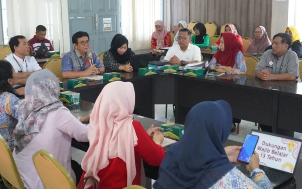 Thumbnail Berita - Tim Verifikator Kemendikdasmen Puji Capaian PAUD Kota Pekalongan