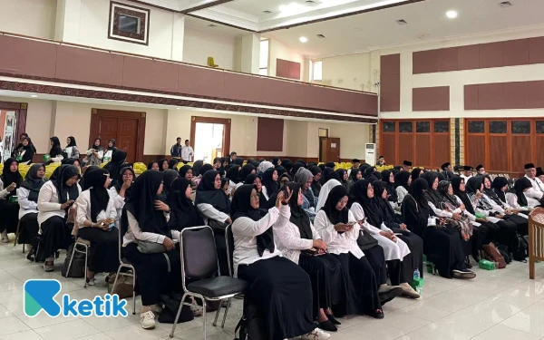 Thumbnail Berita - Selain 17 Ribu Guru Ngaji, Bupati Bandung Juga Beri Insentif 1.100 Ustaz Ustazah dan 1.100 Takmir Masjid