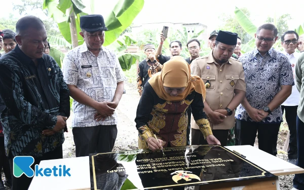 Jembatan Desa Besuk Klabang Bondowoso Diresmikan Khofifah, Bukti Nyata Pemerintah Hadir untuk Rakyat