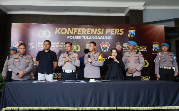 Thumbnail Berita - 2 Mahasiswi Tewas dalam Kecelakaan Maut di Rejoagung, Sopir Bus Resmi Tersangka