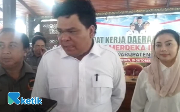 Thumbnail Berita - Pemerintah Ancam Cabut Izin Distributor Pupuk Nakal Usai Harga Turun