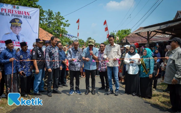 Thumbnail Berita - Bupati Hasbi: Program Bang Andra di Lebak Sukses, Terima Kasih Gubernur Banten
