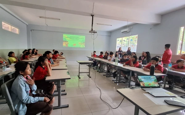 STIKVINC Wujudkan Sekolah Ramah Anak Lewat Program Perberdayaan di SDK Santo Yusup Tropodo