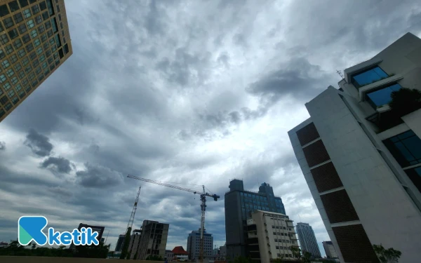 Thumbnail Berita - Cuaca Kota Bandar Lampung 4 November 2025 Dikabarkan Berawan, Jayawijaya Turun Hujan