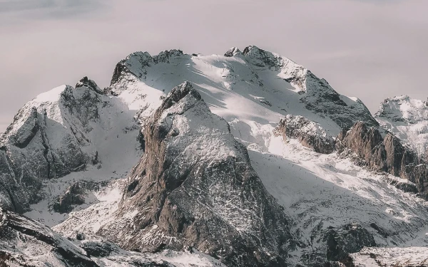 Longsor Salju di Himalaya Tewaskan Tiga Pendaki, Empat Lainnya Masih Hilang