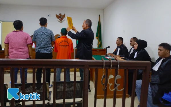 Thumbnail Berita - Kasus 1,2 Kg Narkoba, Febriyadi Akui Dapat Perintah Langsung dari Ahmad Soleh