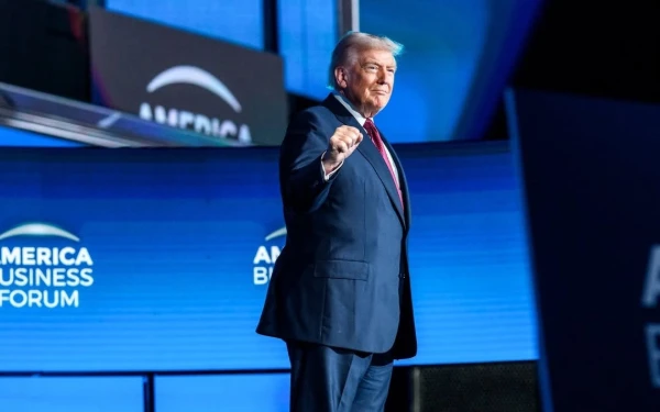 Thumbnail Berita - Trump Kecam Keras Wali Kota Baru New York, Sebut Zohran Mamdani Komunis