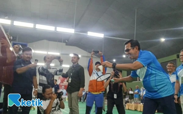Thumbnail Berita - Wali Kota Batu Open 2025, Ajang Cari Bibit Unggul Bulutangkis