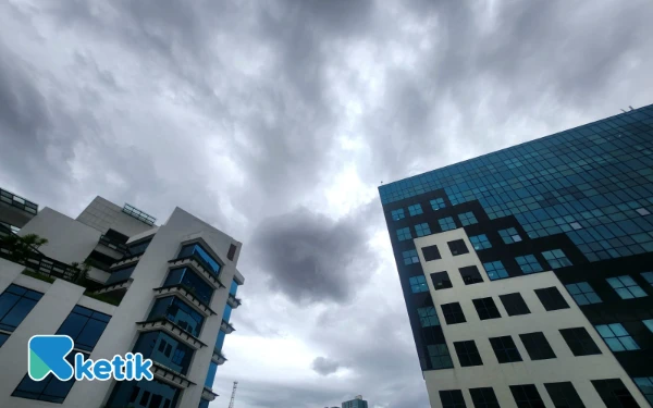 Thumbnail Berita - Cuaca Kota Medan 7 November 2025 Hujan Ringan, Mataram Cerah