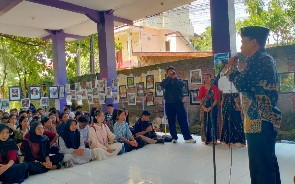 Unitri Malang Hidupkan Semangat Pahlawan Lewat Pameran Sejarah, Batik Nusantara, dan Wayang Kulit