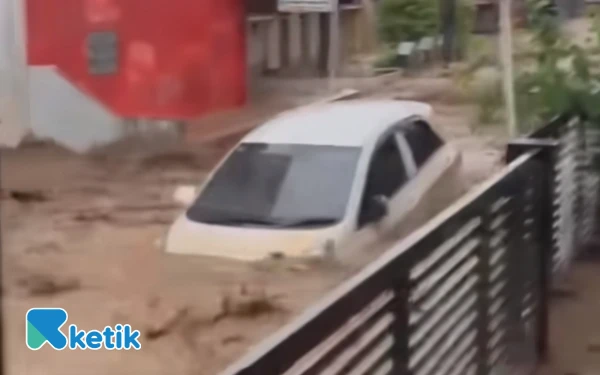 Thumbnail Berita - ‎Banjir Bandang Terjang Brebes Selatan, Ratusan Rumah Terendam ‎