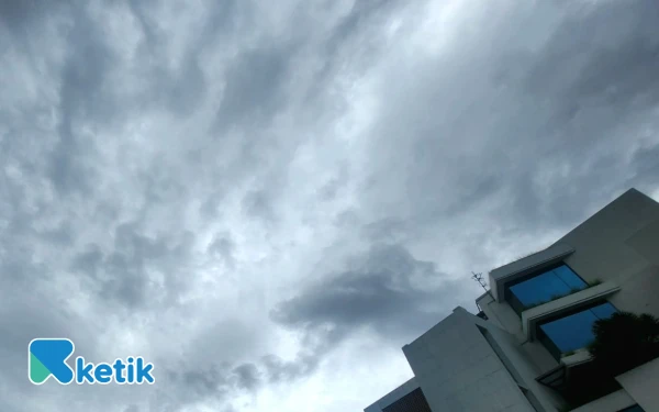 Cuaca Kota Surabaya 9 November 2025 Diprakirakan Hujan Ringan, Begitu Juga Kota Malang