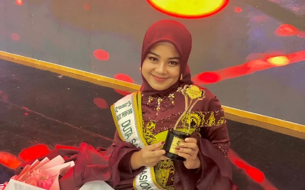 Thumbnail Berita - Mahasiswi Psikologi UIN Malang Ulfatu Fiki Ainurrohmah Raih Prestasi di Ajang Duta Santri Nasional