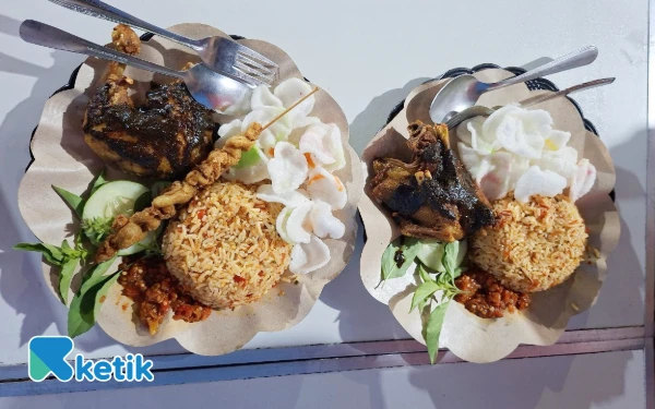 Thumbnail Berita - Nasi Pedas Sabang Malang, Kuliner Malam yang Bikin Keringat Pecah tapi Nagih