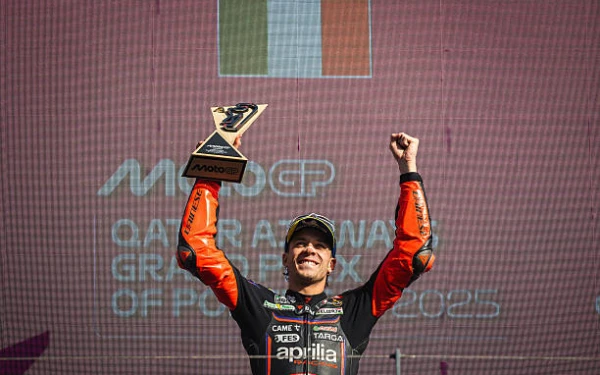 Thumbnail Berita - Marco Bezzecchi dan Kebangkitan Aprilia: Hari Ketika Sesuatu Benar-Benar Berubah di Portimão