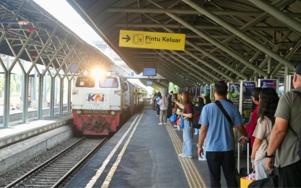 Siap Mudik dan Liburan Akhir Tahun? KAI Daop 8 Surabaya Hadirkan Tiket Jarak Jauh Mulai 3 November