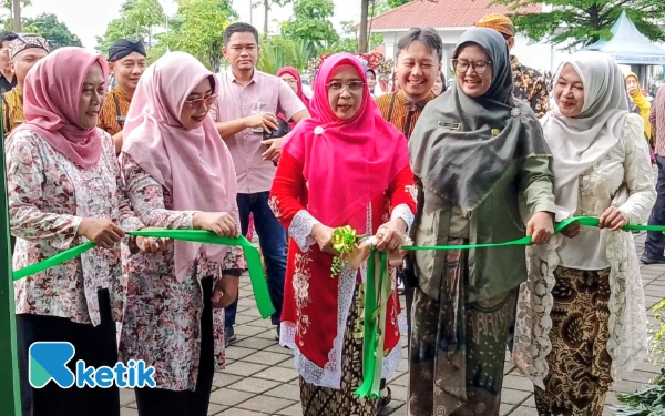 Thumbnail Berita - HUT ke-108 RSUD dr. Iskak Tulungagung: Bazar DWP Dorong Kreativitas dan UMKM Pegawai