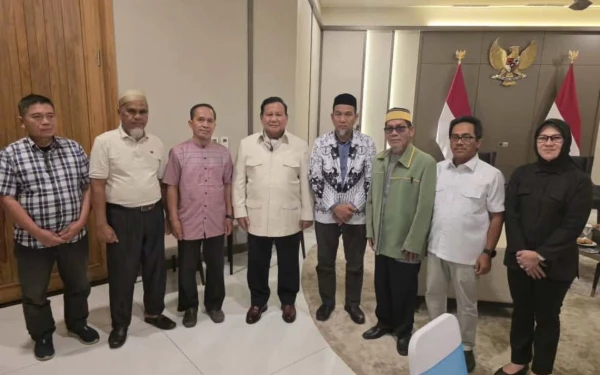 Thumbnail Berita - Presiden Prabowo Rehabilitasi Dua ASN Lutra, Gubernur Sulsel: Keadilan Telah Ditegakkan