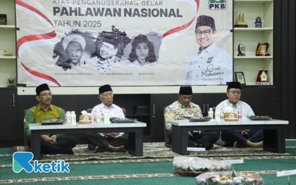 Thumbnail Berita - Diikuti Lintas Partai, Fraksi PKB DPRD Kabupaten Malang Tasyakuran 3 Tokoh Jatim Jadi Pahlawan Nasional
