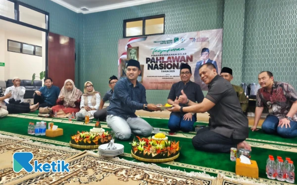 Thumbnail Berita - ‎Fraksi PKB DPRD Kota Batu Gelar Tasyakuran Penganugerahan Pahlawan Nasional Tiga Tokoh Asal Jatim