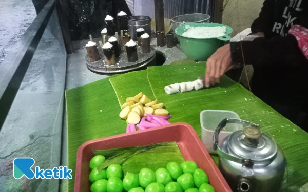 Thumbnail Berita - Putu Legen Jagalan Malang 1983, Kuliner Tradisional Legendaris yang Tak Pernah Sepi Pengunjung
