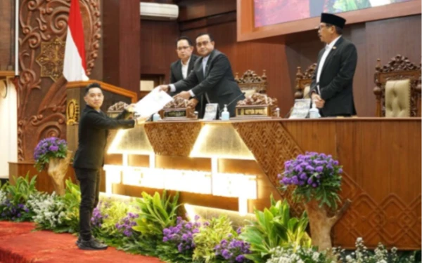 Thumbnail Berita - Banggar DPRD Jatim Rekom Pemprov Rancang Fiskal Adaftif dan Inovatif