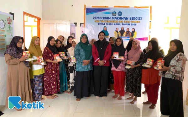 Thumbnail Berita - PKK Desa Sambiki Halsel Bagikan Makanan Bergizi untuk 30 Ibu Hamil