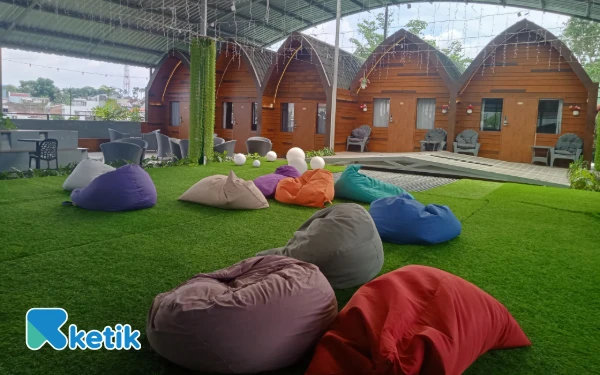 Thumbnail Berita - Class Premium Guest House Malang, Penginapan Terjangkau dengan Glamping Room Spesial