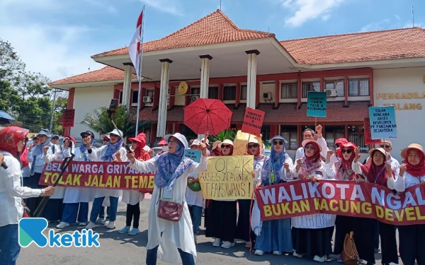 Thumbnail Berita - Tolak Jalan Tembus, Warga Griya Shanta Gugat Pemkot Malang ke Pengadilan Negeri