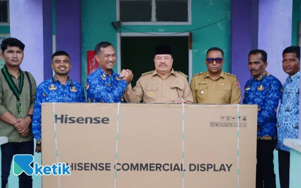 Bupati Nagan Raya Salurkan 172 Unit Smart TV untuk Tingkatkan Mutu Belajar Digital