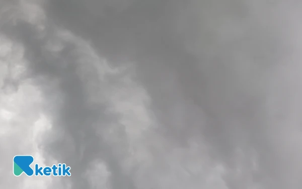 Thumbnail Berita - Kota Surabaya dan Madiun Diprakirakan Diguyur Hujan Ringan 19 November 2025, Cek Info Cuaca Jawa Timur