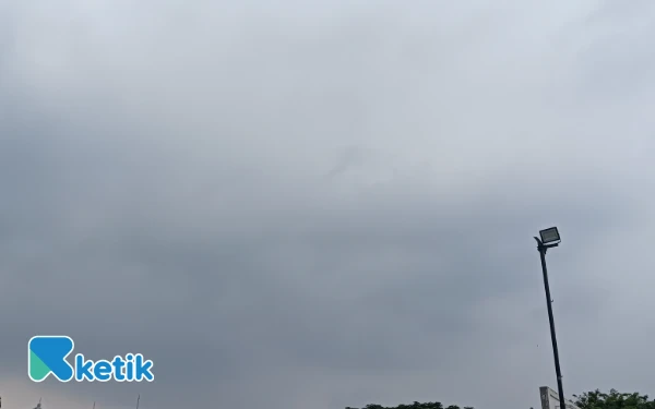 Thumbnail Berita - Kota Surabaya dan Banyuwangi Diprediksi Berawan Hari Ini! Cek Daerahmu Sekarang