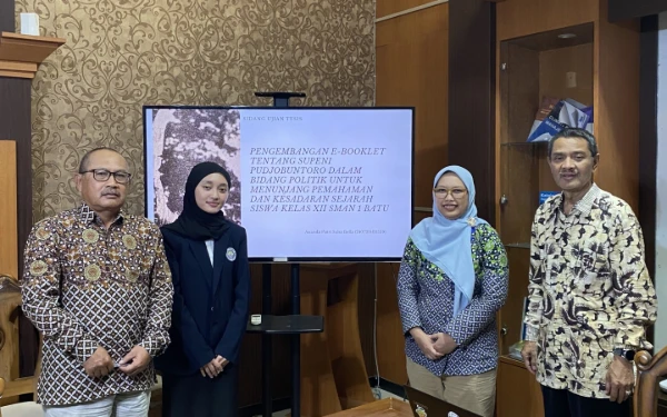 Thumbnail Berita - Cerita Ananda Putri Salsa Bella, Lulusan Tercepat S-2 Pendidikan Sejarah UM