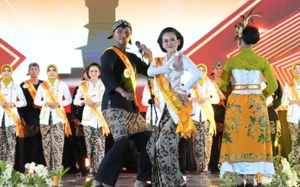 Tampil Gemilang, Aghni & Galo  Sabet Juara I Duta Wisata Pemalang 2025