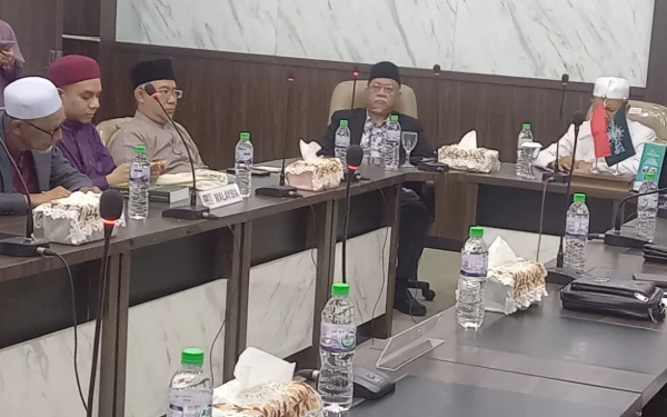 Thumbnail Berita - Belasan Mufti Perak Malaysia Pelajari Tarekat di JATMAN PWNU Jatim