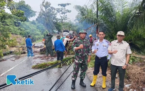 Akses Normal! Jalur Nasional Subulussalam–Singkil Kembali Dibuka Usai Material Longsor Dibersihkan
