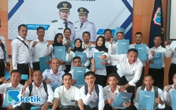 Thumbnail Berita - 2.307 PPPK Paruh Waktu di Pacitan Terima SK Hari Ini, Ada Satu yang Mundur