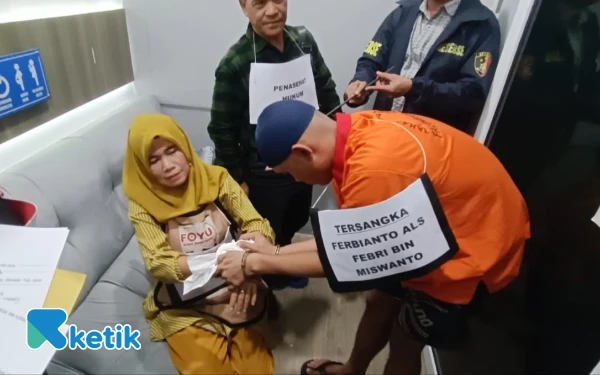 Thumbnail Berita - Rekonstruksi Pembunuhan Anti Puspita Sari, Polisi Tampilkan 20 Adegan Kunci