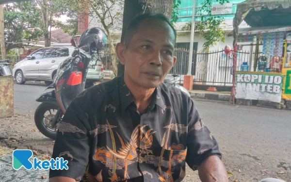 Thumbnail Berita - Tokoh Keris M Taslim Persoalkan Panitia Pameran Keris Trenggalek