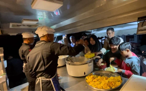 Polda Aceh Bekerja Sama dengan SPGG Dirikan Dapur Umum untuk Korban Banjir
