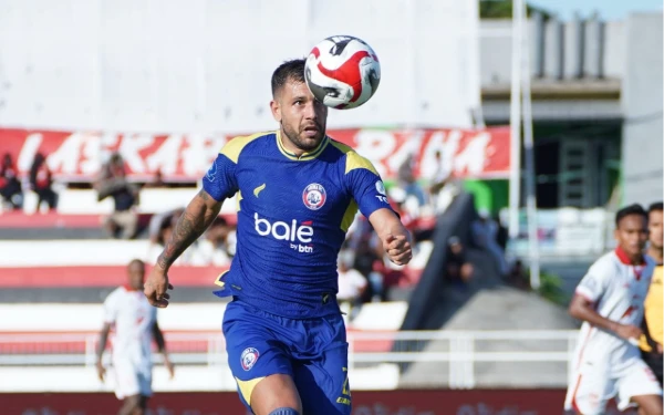 Thumbnail Berita - Arema Curi Satu Poin di Kandang Malut United, Marcos Santos Gembira