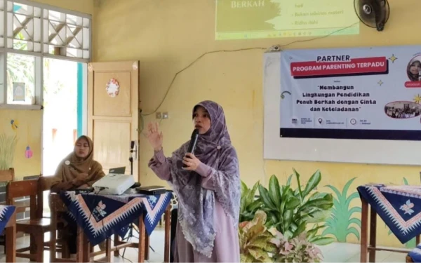 Parenting Terpadu Ciptakan Lingkungan Pendidikan Kolaboratif di SDN 5 Landungsari Pekalongan