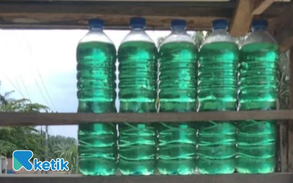 Thumbnail Berita - Pedagang BBM Eceran di Abdya "Cekik" Warga, Jual Pertalite Rp25 Ribu Per Liter