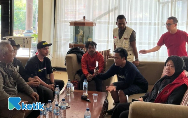 Thumbnail Berita - Gerak Cepat PDI Perjuangan, Tri Rismaharini Turun ke Aceh Bawa Bantuan untuk Korban Banjir