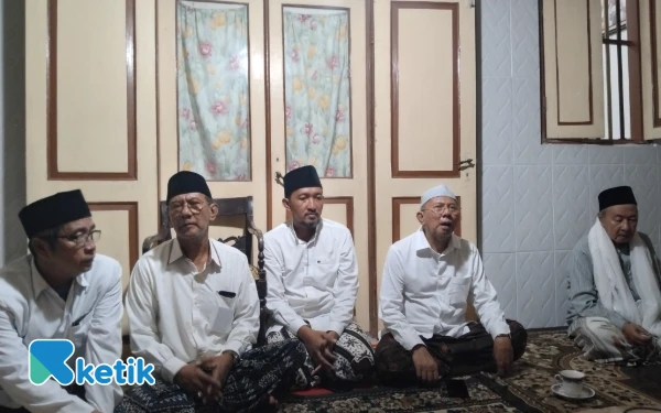 Thumbnail Berita - Ulama se-Madura Raya Gelar Munajat Kebangsaan di Makbarah Syaikhona Kholil, Serukan Persatuan NU