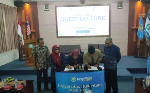 PPKn dan Pendidikan Bahasa Inggris UNP Kediri Bidik Akreditasi Unggul Lewat Kerja Sama ASEAN