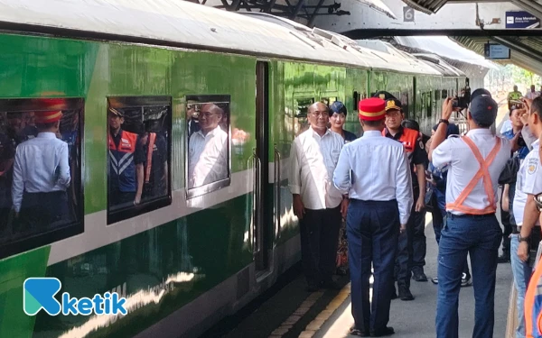 Thumbnail Berita - Persiapan Nataru 2026, KAI Daop 8 Inspeksi Jalur Lintas Utara dan Selatan